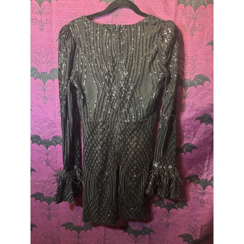 Windsor Black Sequin Feather Cuff Long‎ Sleeve Mini Dress Party EUC Large